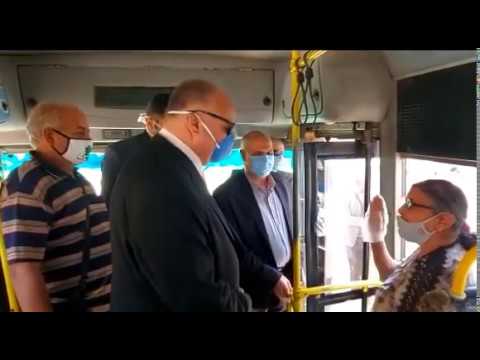 محافظ القاهرة يتفقد الإلتزام بإرتداء الكمامات بوسائل النقل العام