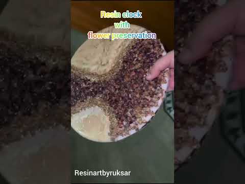 Resin clock with flowers 🌹 preservation 