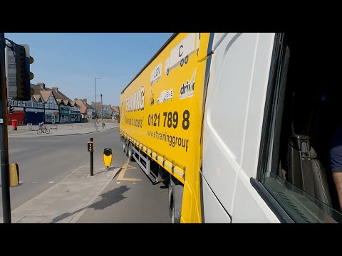 Mastering the Tight Right Turn at Morrisons Lights - HGV Test Tips