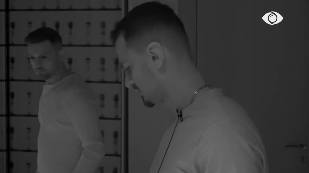 Mateo shikon maskën e fytyrës që i ka lënë Brikena