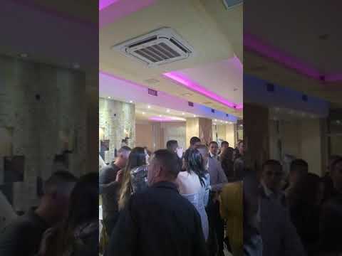 Punoletstvo kod porodice Vasic.