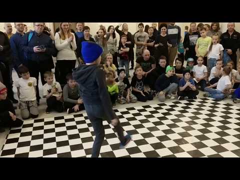 B-boy Феникс vs B-boy Луи - 1/4 финала "Будь в теме 2"