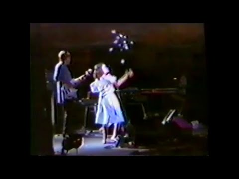 10,000 Maniacs Live in New York City at Pier 84 - July 22, 1988 (Full Performance)