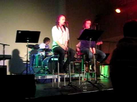 Titti & Maria - Turn your lights down low