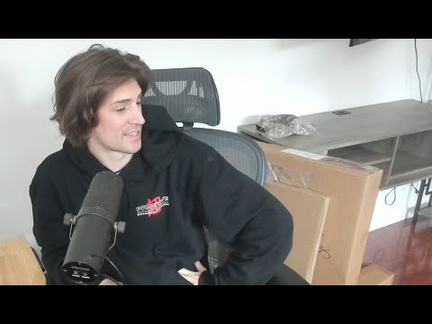 xQc Talks About How Bad His New Place In LA Is (on Hasan's stream)