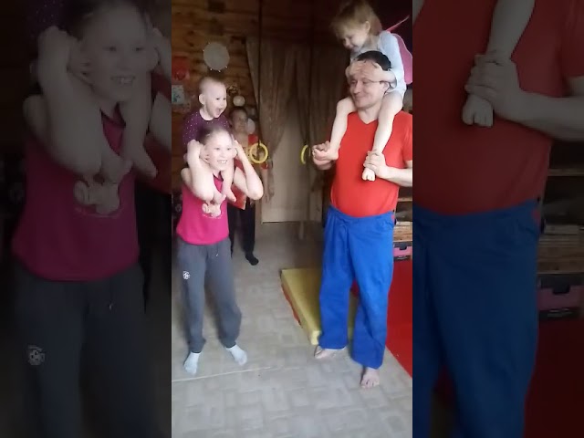 Сидим дома. Фатхутдиновы Раис и Амина предлагают свои импровизированные тренажеры