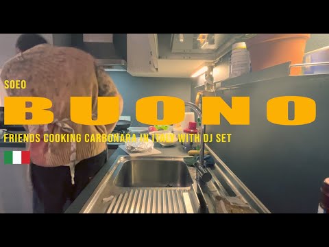 Friends cooking CARBONARA in ITALY with DJ-Set