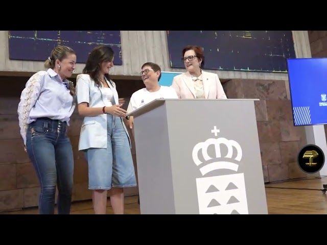 Acto de firma de adhesión de los 16 equipos del proyecto "AlGolpito" de Tenerife