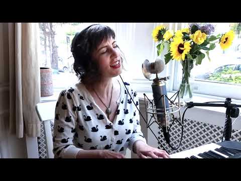 Fragile (Sting) piano cover by Florie Namir