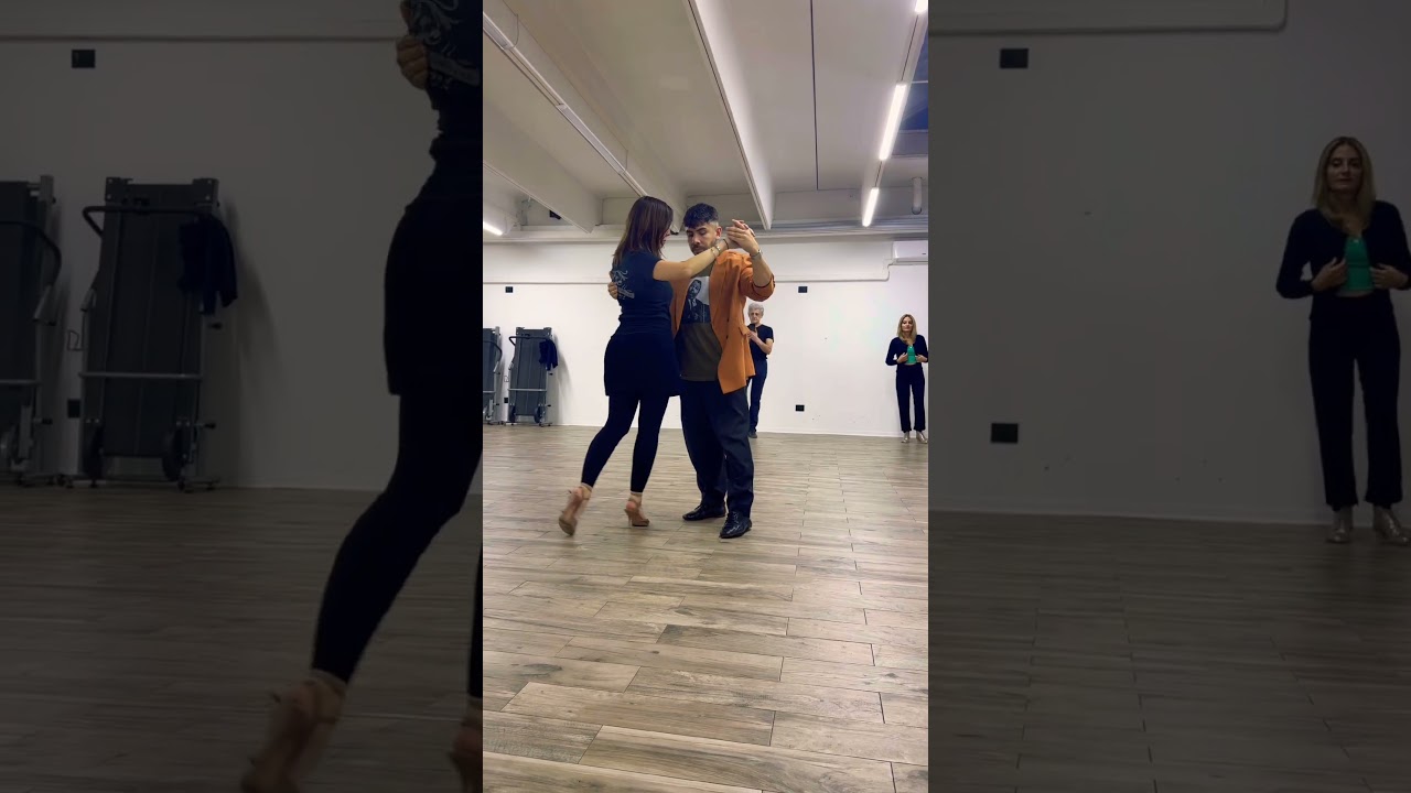 Video thumbnail for La Divina Tango Isabella Fusi Jonatan Agüero 04/11/2025 (1/3)