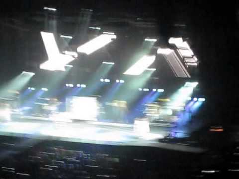 Enrique Iglesias Concert feat. DJ Havana Brown and Pitbull July 27th 2011. AMAZING.