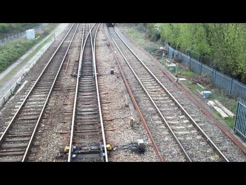 (HD) fgw 165101 passes didcot north with a tone