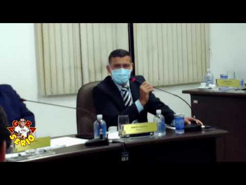 Roberto Lamartino tenta falar sobre a saúde mais não consegue .