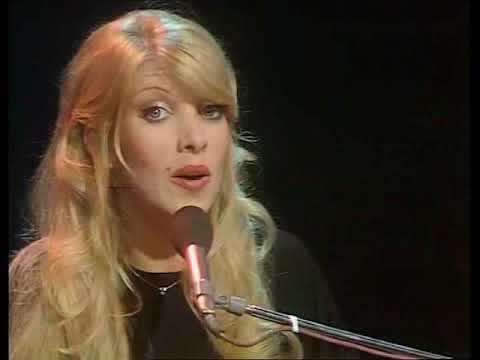 No Honestly - Lynsey De Paul (live performance)