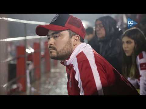 "Mirá cómo vivieron los hinchas de San Martín el infartante partido contra Villa Dálmine" Barra: La Banda del Camion &bull; Club: San Martín de Tucumán