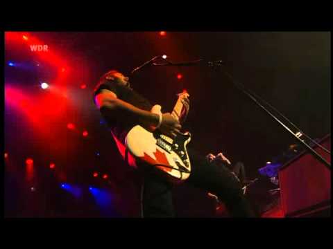 billy talent - devil in a midnight mass (live  @ Area4 2010)