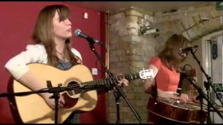 Carrivick Sisters   Song Of The Night