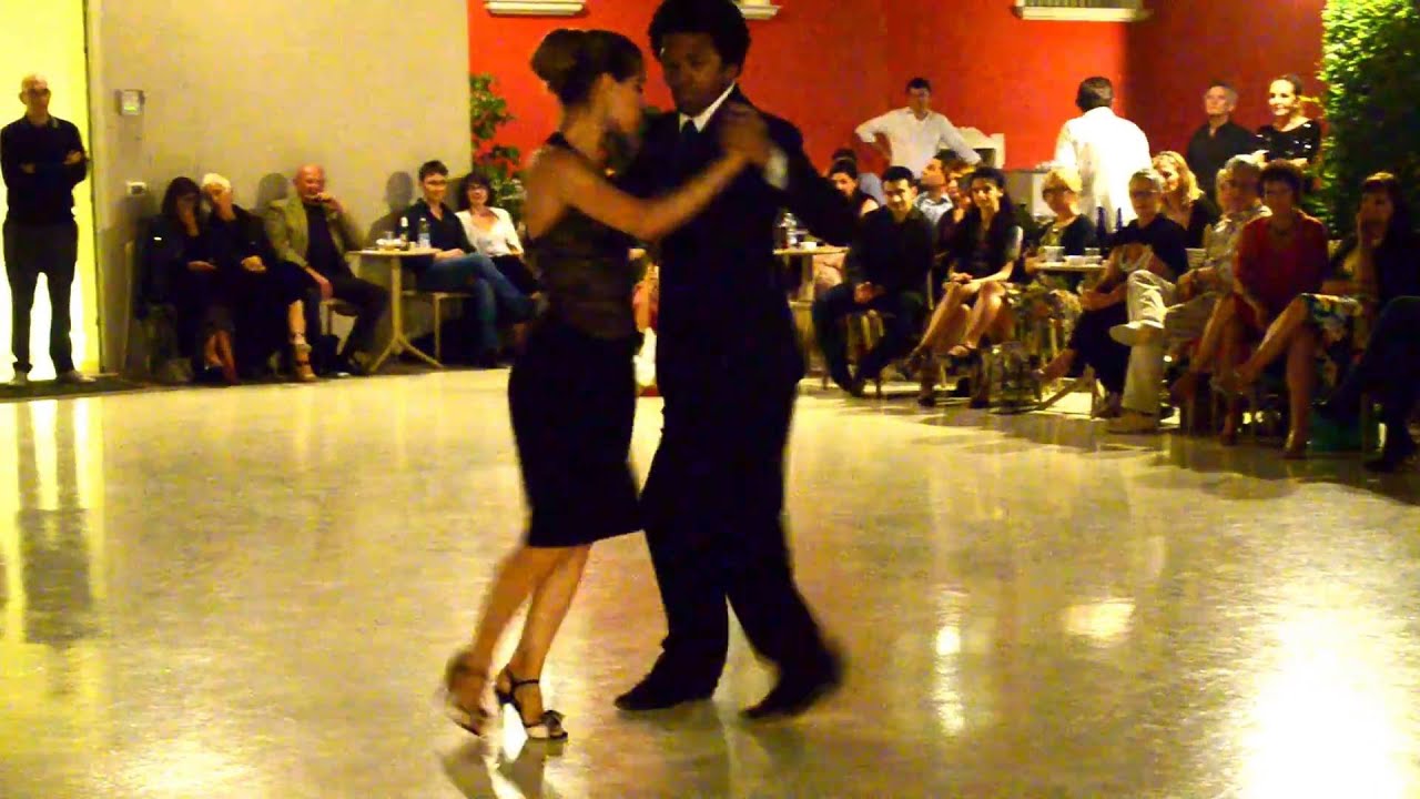 Julio Alvarez e Yailet Suarez @Milonga La Rotonda 3di4