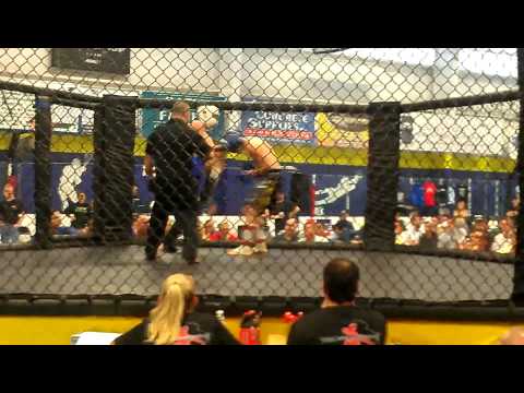 Nick Zick Kripowicz (CPMMA/Khun Kao) first Muay Thai fight vs Tyler Brandt