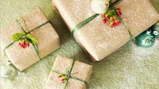 ♥CHRISTMAS SONGS♥ WONDERFUL CHRISTMAS TIME - HILARY DUFF