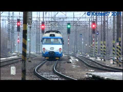 ČD 451.013+014 - Os12138, Praha-Holešovice, 27.1.2011 [prokluz]