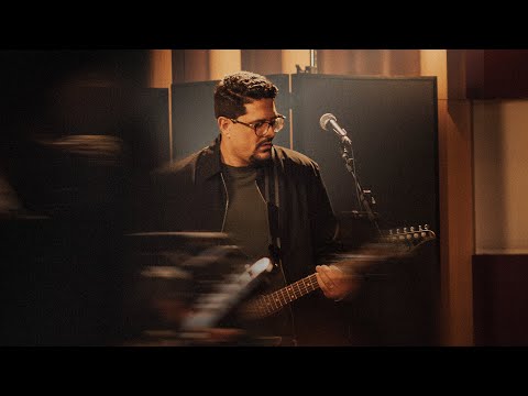 Fred Arrais | Que o Nosso Som Acenda a Luz  (Clipe oficial)