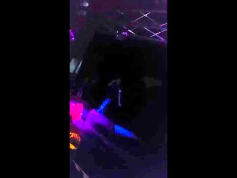 Big one la diferencia en vivo cantando segueta