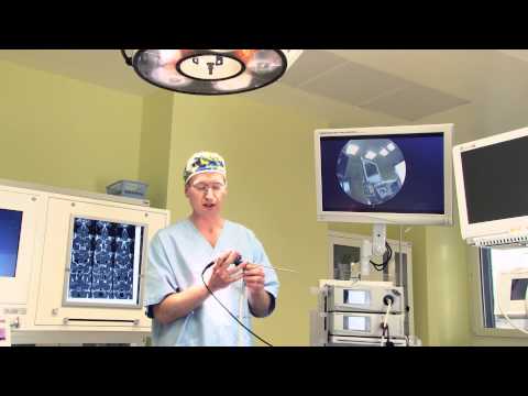 Endoskopowa operacja zatok ( metoda-FESS) wykonywana w WMC.