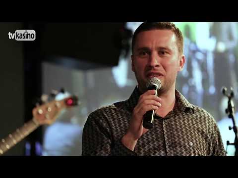 Kortina: Kade chodím, tade pijem