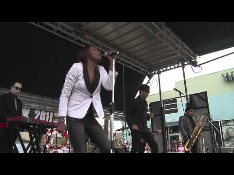 Fitz & The Tantrums "MoneyGrabber" live at Waterloo Records SXSW 2011