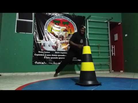 mestre angoleiro treinar sozinho e muito bom