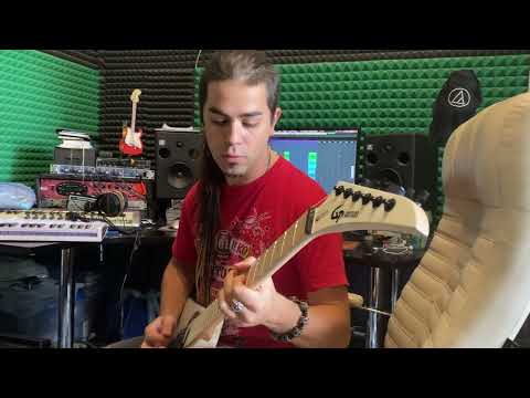 Олег Изотов впервые пробует звук новой фирменной гитары "GP Guitars"