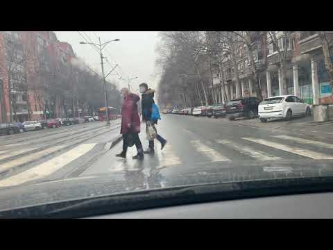 Beograd, vožnja po laganoj kišici, Zvezdara, Cvetkova pijaca - Batutova - Dimitrijala