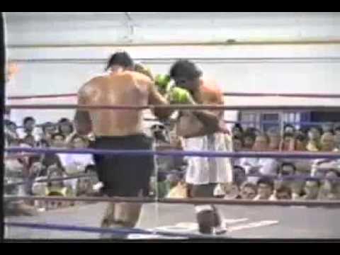 Fabio Eduardo "La Mole" Moli vs. Alberto Toribio "Comanche" Coman