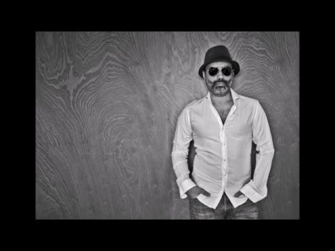 Huérfanos En Primavera - Zambayonny
