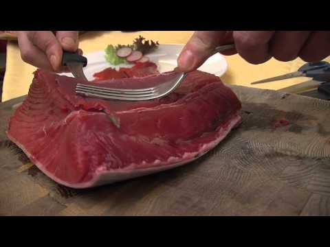 Il pesce CRUDO: come si prepara un CARPACCIO di Tonno con carciofi e bottarga_uChef_TV