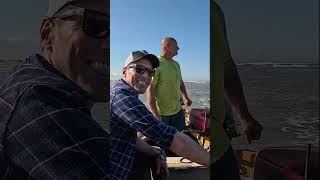 ¡Mira Lo Que Se Lavó En La Costa!