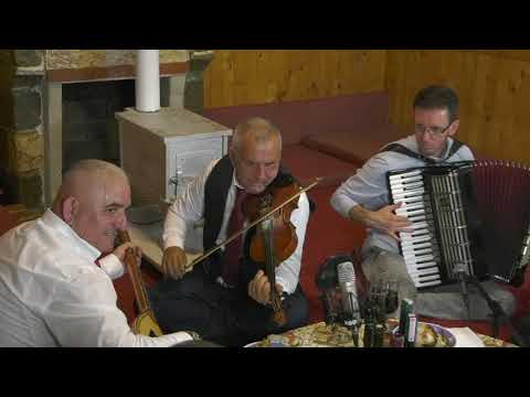 Mustaf Ramaj & Cenë Vishaj  Mbi Kosovë mbretëroj t`merri