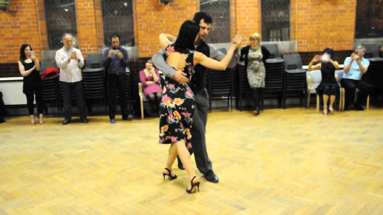 Cristian Petitto & Paula Duarte demonstrate playful ocho cortado March 09 2016