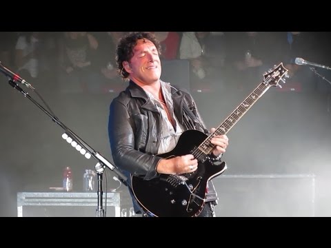 JOURNEY (in HD) -- Neal Schon Guitar Solo...  into 