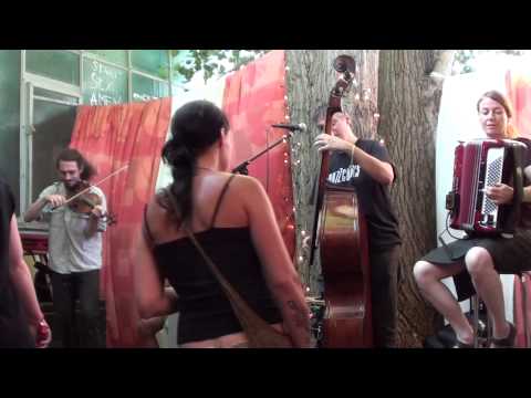 Trilemma Taraf - Arapsko Kokonjeste