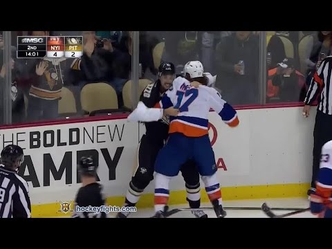 Matt Martin vs Robert Bortuzzo