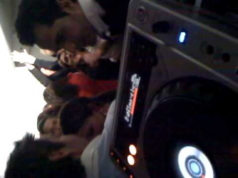 cosina playing by dj BUCCI aka frenchbeloved collectif  au pure (nice) 09/2008