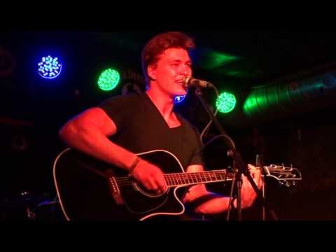 Nico Grund Live @Cologne MTC – 13-Year-Old Girl