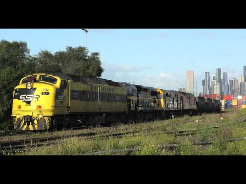 CLF1-C501-44223-CLF2 on 7MC5 at Sims St Jct.  24-09-22.