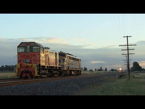 An evening of Diesels at Donnybrook: Australian Trains