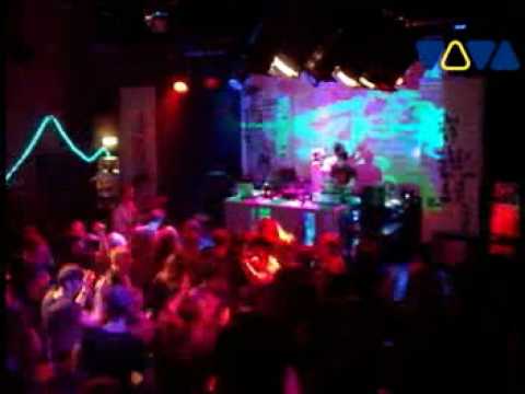 Plemo feat. Dancig Dancers - Loose Control