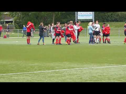 De kampioenstrui en bloemen