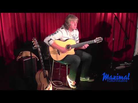 Michael Sagmeister mit einer Improvisation; Live-Konzert im Maximal in Rodgau