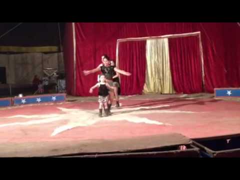 Leeloo bailarina circo fantástico